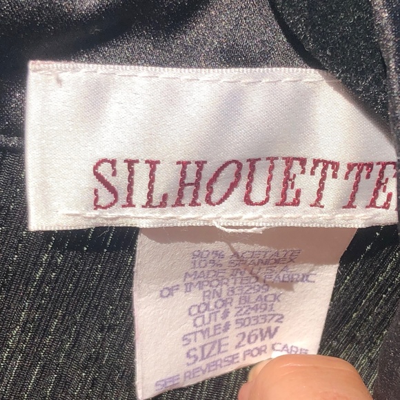 Plus size Holiday Event Gown/Dress - Picture 3 of 8